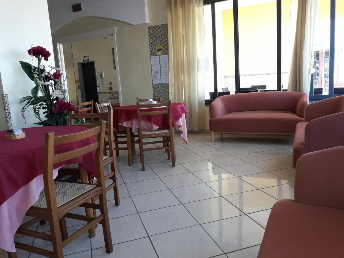 Hotel Villa Aurora Bellaria-Igea Marina Exteriér fotografie