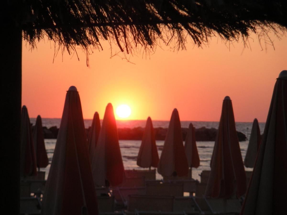 Hotel Villa Aurora Bellaria-Igea Marina Exteriér fotografie